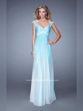 La Femme Gown/ Dress Size 00